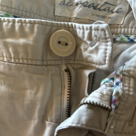 Four pairs of size zero jean shorts in perfect condition! - Picture 4 of 11